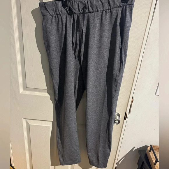 Lululemon On The Fly Pant 28"  Gray Size 8 - Picture 2 of 13
